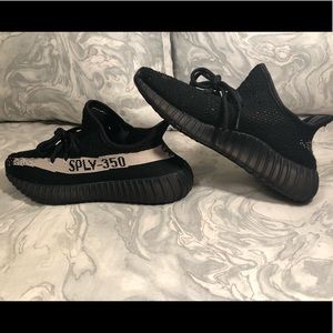 YEEZY Boost 350: ‘V2’ Oreo ⭐️ Men’s 6 1/2